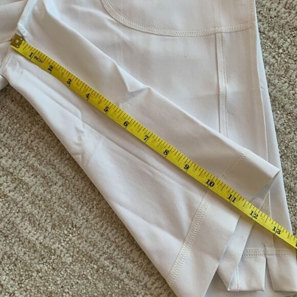 Tail Women’s Golf Shorts Bermuda Length Sz 8 - Picture 9 of 11